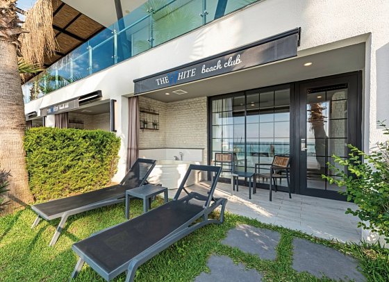 White City Resort - Wohnbeispiel Doppelzimmer Premium mit Terrasse Meerseite (Zimmercodierung DM3)