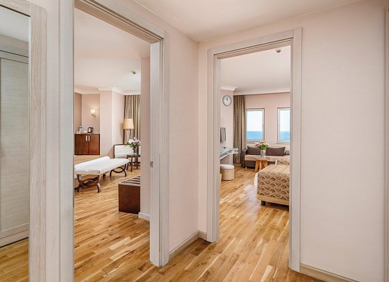 Mukarnas Resort & Spa - Wohnbeispiel Familienzimmer Meerblick (Zimmercodierung FBM)