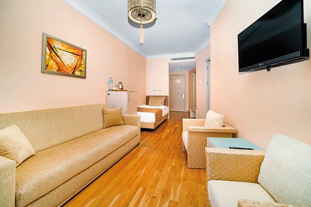 Mukarnas Resort & Spa - Wohnbeispiel Familienzimmer Landblick (Zimmercodierung FBL)