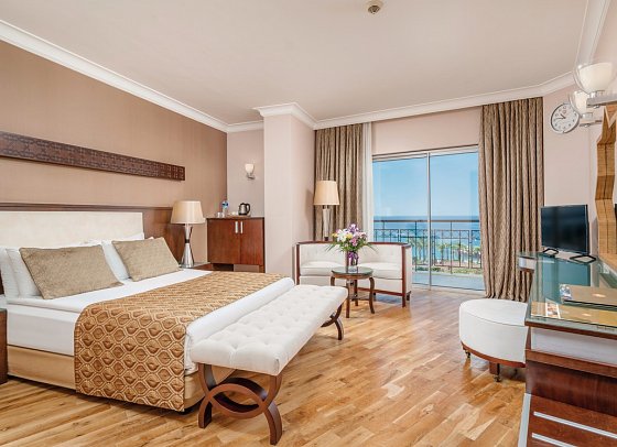 Mukarnas Resort & Spa - Wohnbeispiel Familienzimmer Meerblick (Zimmercodierung FBM)