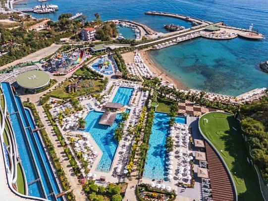 Mylome Luxury Hotel & Resort