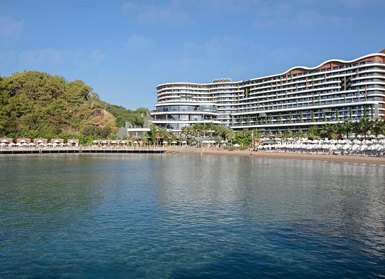 Mylome Luxury Hotel & Resort