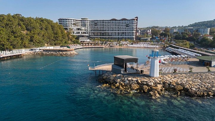 Mylome Luxury Hotel & Resort