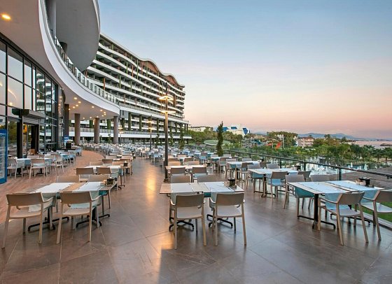 Mylome Luxury Hotel & Resort