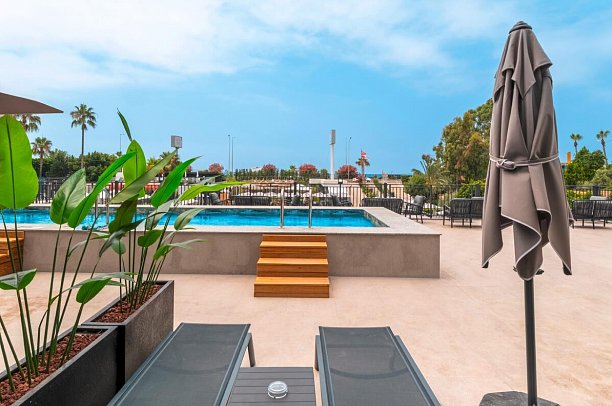 Nova Life Hotel - Beispiel Terrasse Doppelzimmer Swim-Up (Zimmercodierung DBQ)