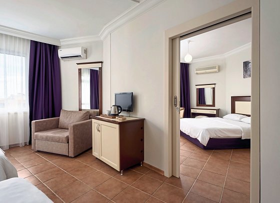Kaila City Hotel - Wohnbeispiel Familienzimmer (Zimmercodierungen FB1 & FB2)