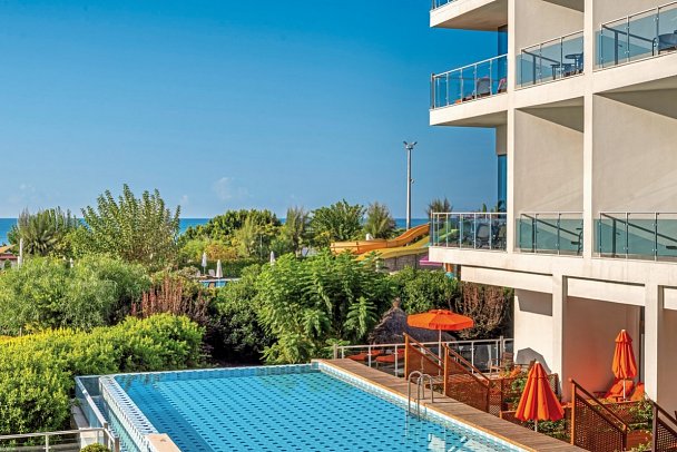 Commodore Elite Suite & Spa