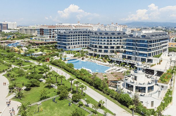 Commodore Elite Suite & Spa