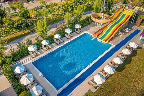 Commodore Elite Suite & Spa