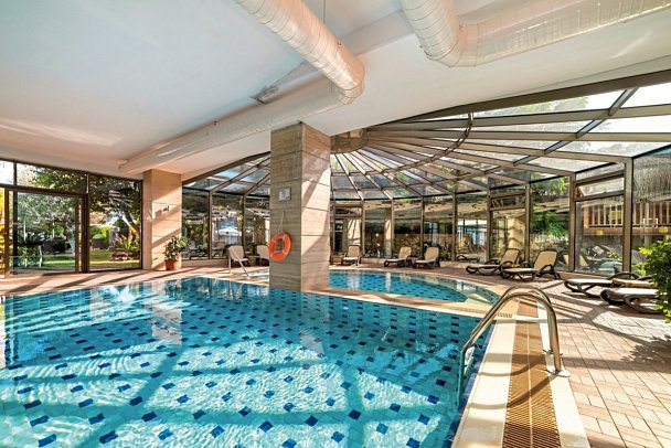Commodore Elite Suite & Spa