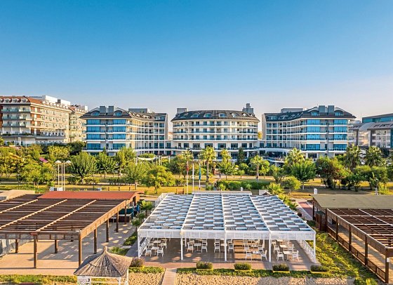 Commodore Elite Suites & Spa