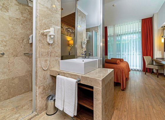 Commodore Elite Suites & Spa - Wohnbeispiel Doppelzimmer Landblick (Zimmercodierung DBL)