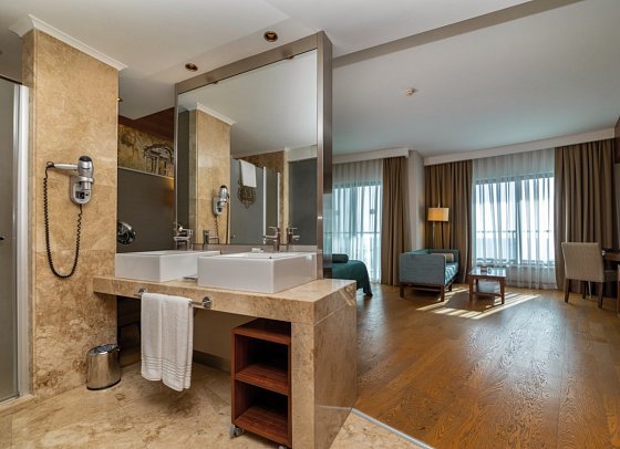 Commodore Elite Suites & Spa - Wohnbeispiel Elite Suite (Zimmercodierung WB1)