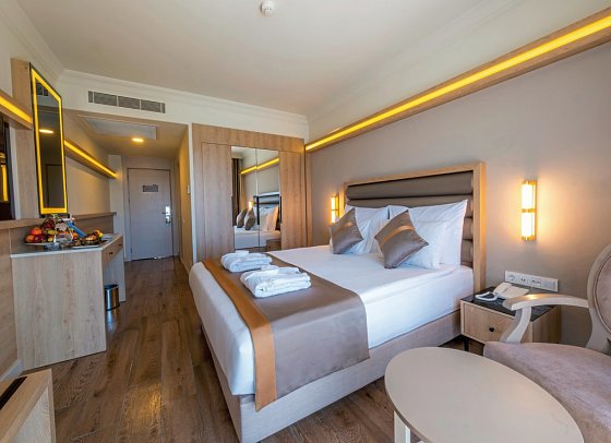 Aydinbey King's Palace & Spa - Wohnbeispiel Doppelzimmer Meerblick (Zimmercodierung DBM)