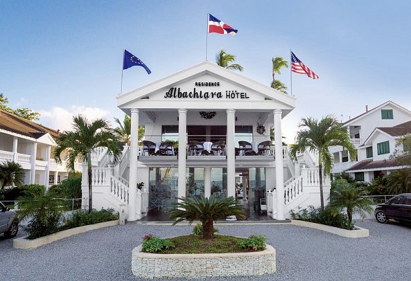 Albachiara Beachfront Hotel