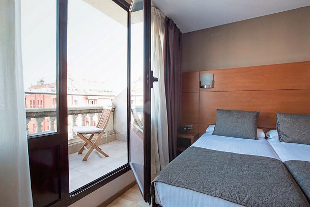 Hotel Via Augusta - Wohnbeispiel Doppelzimmer Standard (Zimmercodierung DG1)