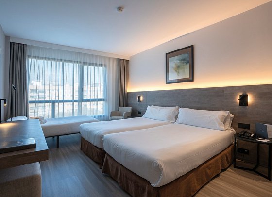 Attica 21 Barcelona Mar - Wohnbeispiel Dreibettzimmer Attica (Zimmercodierung TB1)