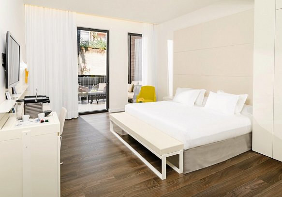 H10 Urquinaona Plaza - Wohnbeispiel Doppelzimmer Superior (Zimmercodierung DS1)