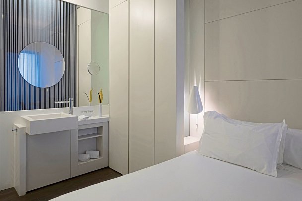 H10 Urquinaona Plaza - Wohnbeispiel Doppelzimmer Standard (Zimmercodierung DG1)