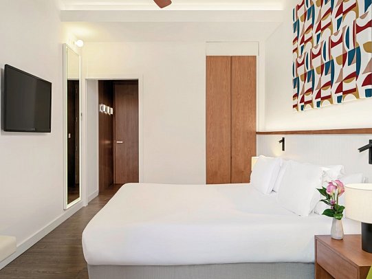 H10 Urquinaona Plaza - Wohnbeispiel Doppelzimmer Superior (Zimmercodierung DS1)