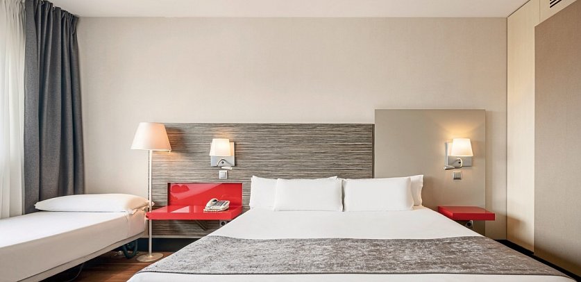 Ilunion Barcelona - Wohnbeispiel Dreibettzimmer Standard (Zimmercodierung TG1)