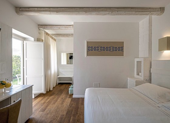 Masseria Bandino - Wohnbeispiel Doppelzimmer Komfort Gartenblick (Zimmercodierung DFG)