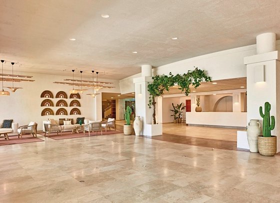 Gran Serena Hotel