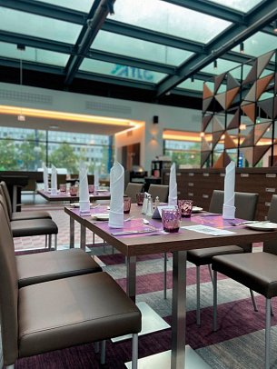 Park Inn by Radisson Berlin Alexanderplatz - Restaurant Spagos