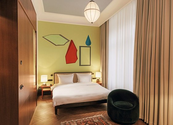 Hotel Château Royal - Large Room