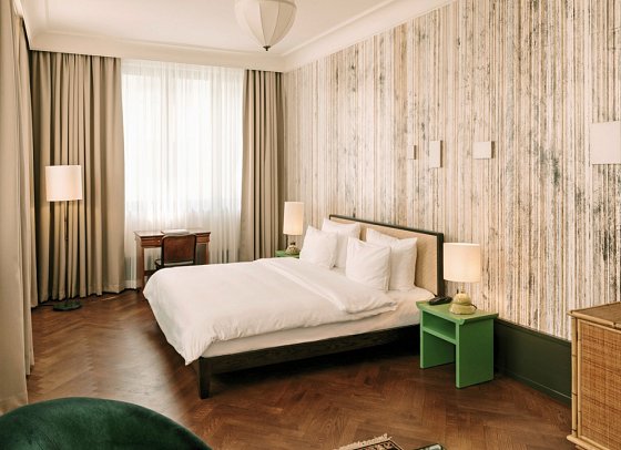 Hotel Château Royal - Large Room