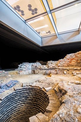 Capri by Fraser Berlin