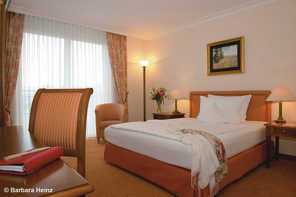 Victor's Residenz-Hotel Berlin - Beispiel Doppelzimmer Standard (Zimmercodierung DB8)