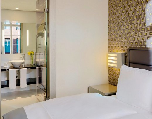 H10 Berlin Ku'damm - Wohnbeispiel Doppelzimmer Deluxe (Zimmercodierung DD1)