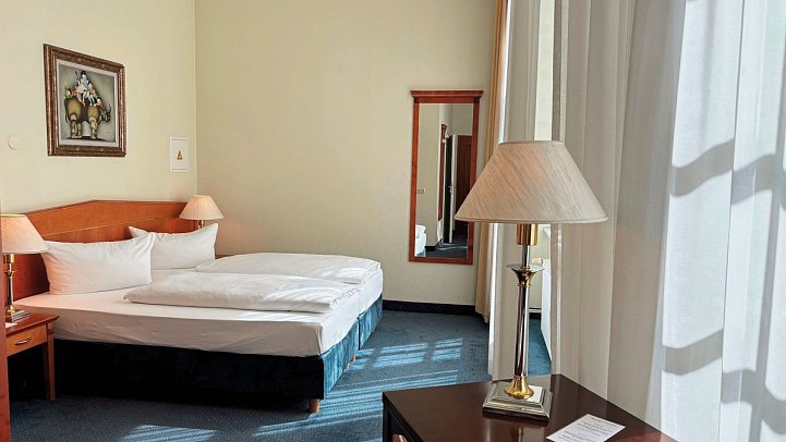 Wyndham Garden Berlin Mitte - Wohnbeispiel Dreibettzimmer (Zimmercodierung TB1)