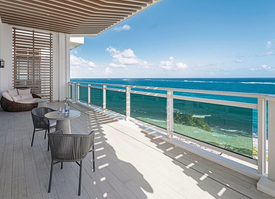 Wyndham Grand Barbados Sam Lord’s Castle All Inclusive Resort - Wohnbeispiel Ocean Suite 2 Balconies Outdoor Tub King (Zimmercodierung WBC)