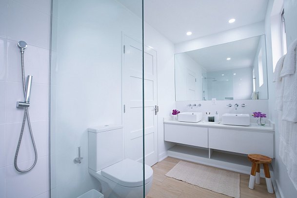 Mullins Grove - Badbeispiel Three Bedroom Appartement (Zimmercodierung PB1)