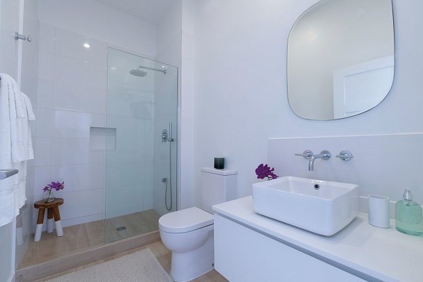 Mullins Grove - Badbeispiel One Bedroom Appartement (Zimmercodierung AB1)