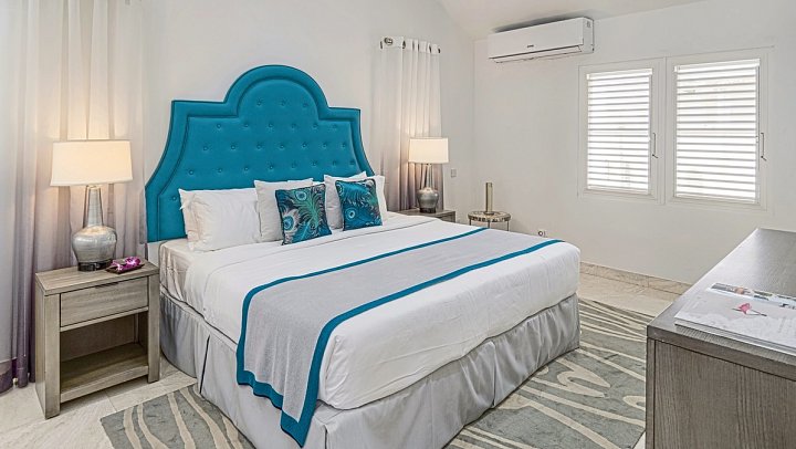 Treasure Beach Art Hotel, An Autograph Collection All-Inclusive Resort - Wohnbeispiel Luxury Oceanview One Bedroom Suite (Zimmercodierung WUM)