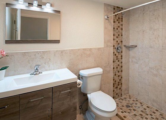 Time Out Hotel - Badbeispiel (Zimmercodierung UD1)