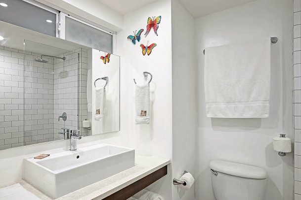 Butterfly Beach Hotel - Badbeispiel (Zimmercodierungen SD1, SD2 & SD3)