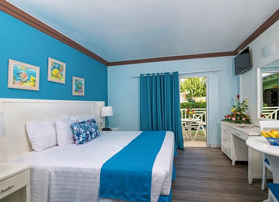 Dover Beach Hotel - Wohnbeispiel Studio Pool View Calais (Zimmercodierung SBP)