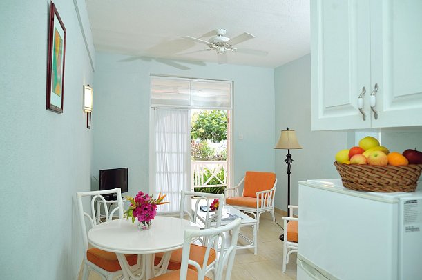 Dover Beach Hotel - Wohnbeispiel One Bedroom Garden View (Zimmercodierung A1G)