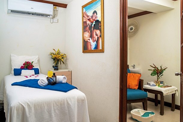 Dover Beach Hotel