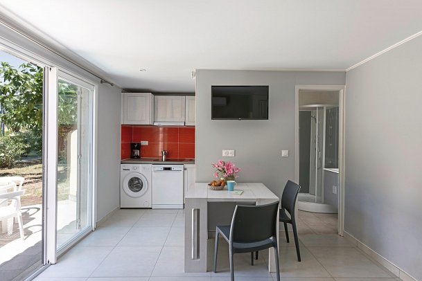 Résidence Marina d'Oru - Wohnbeispiel Appartement 1 Schlafzimmer ca. 30 qm (Zimmercodierung AB1)