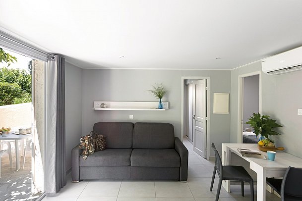 Résidence Marina d'Oru - Wohnbeispiel Appartement 2 Schlafzimmer ca. 42 qm (Zimmercodierung OB1)