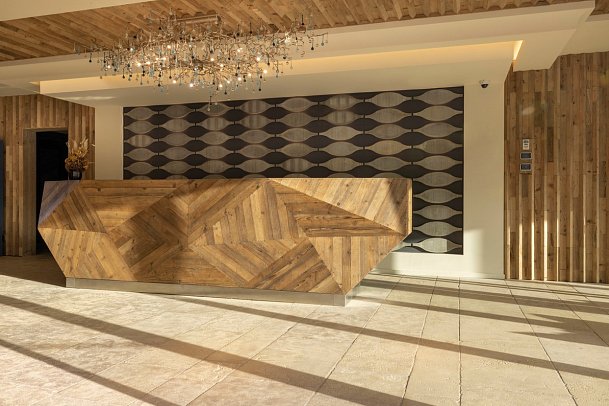 Les Regalia Hotel & Spa