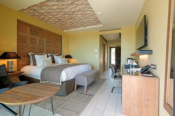 Les Regalia Hotel & Spa - Double Sea & Mountain View