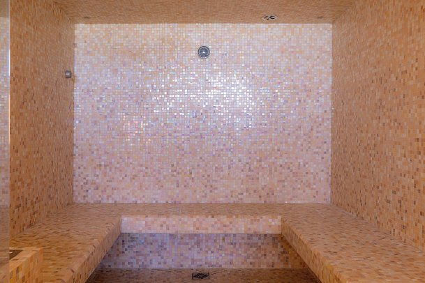 Les Regalia Hotel & Spa