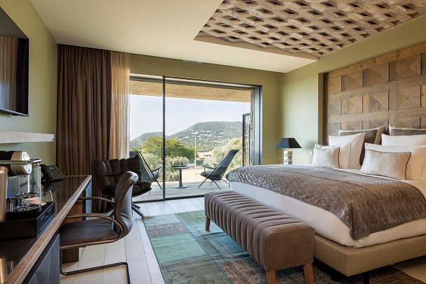 Les Regalia Hotel & Spa