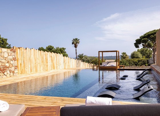Les Regalia Hotel & Spa